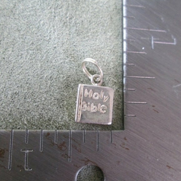 VTG Artisan Sterling Silver Bracelet Charm HOLY BIBLE - Picture 5 of 5